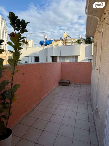 גג/ פנטהאוז, ברוריה, נחלת יצחק, תל אביב יפו