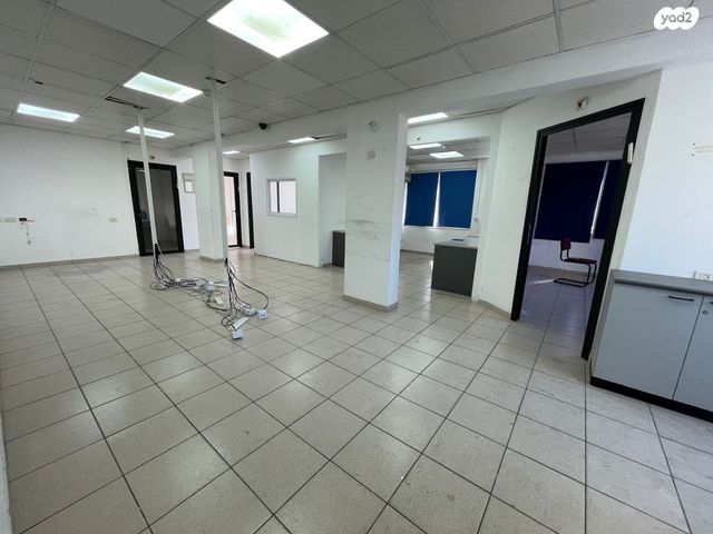 משרדים, ראובן ברקת, צפון מזרח מרכז העיר, נתניה