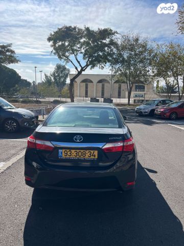 טויוטה קורולה