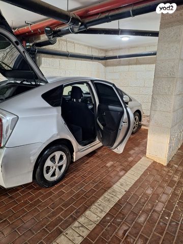 מודעת רכב טויוטה פריוס