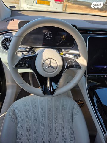 מרצדס-בנץ EQS SUV