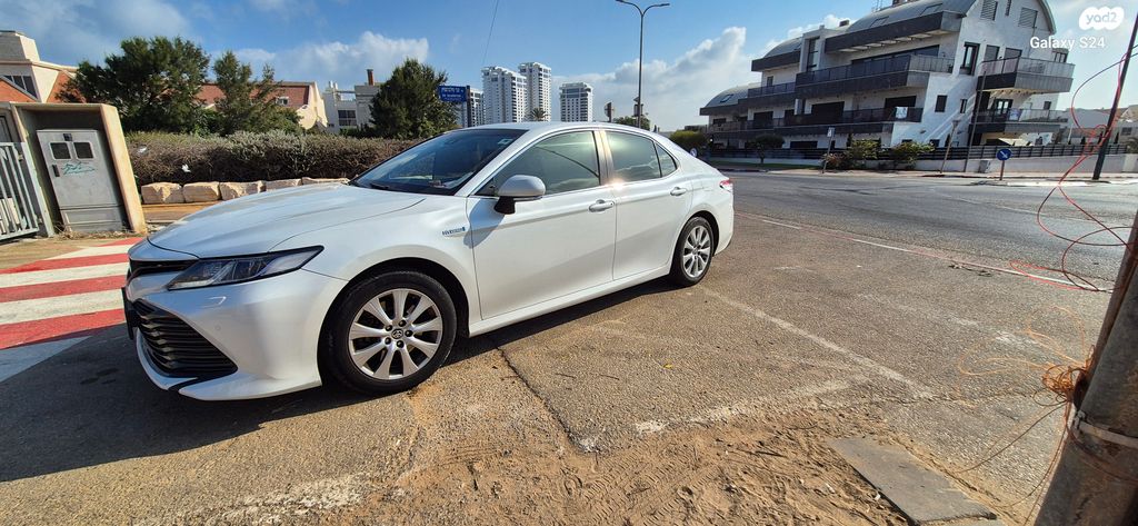 טויוטה קאמרי