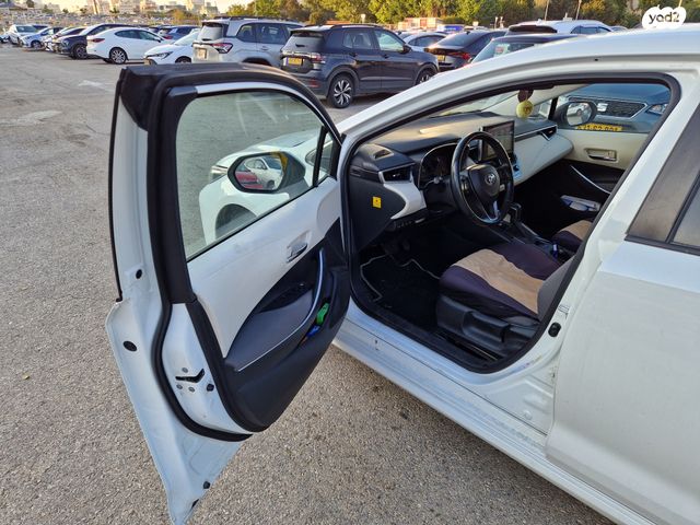 טויוטה קורולה