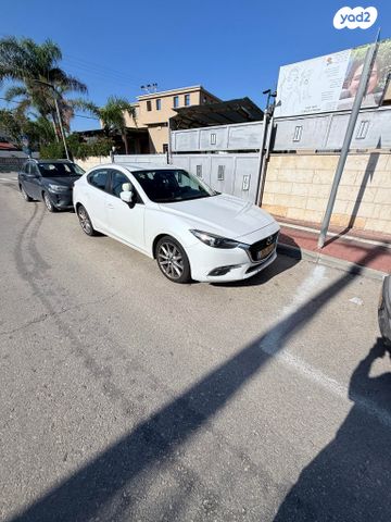 מודעת רכב מאזדה 3