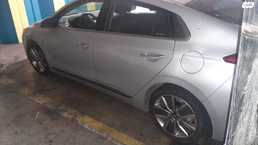 יונדאי איוניק