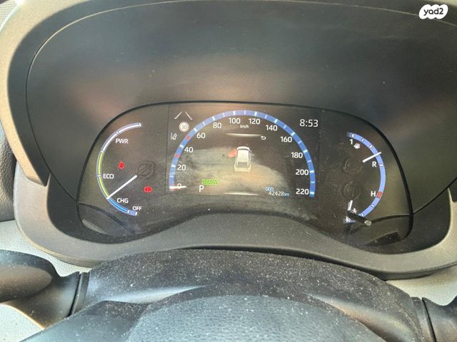 טויוטה יאריס קרוס