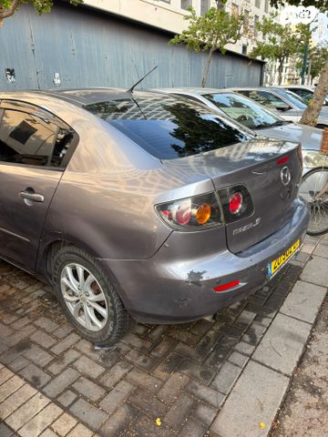 מודעת רכב מאזדה 3