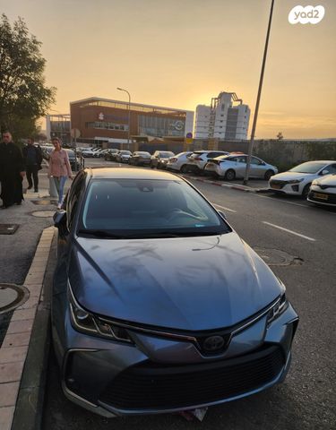 טויוטה קורולה