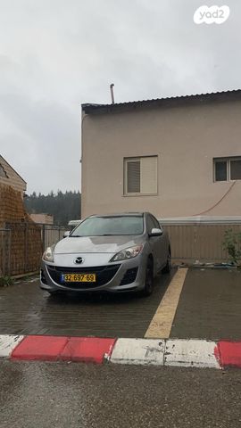 מודעת רכב מאזדה 3