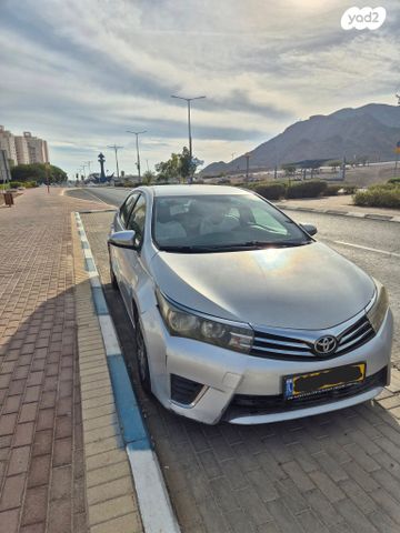 טויוטה קורולה