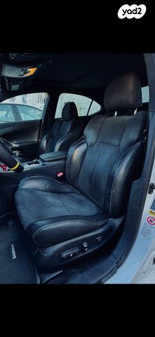 מודעת רכב לקסוס IS