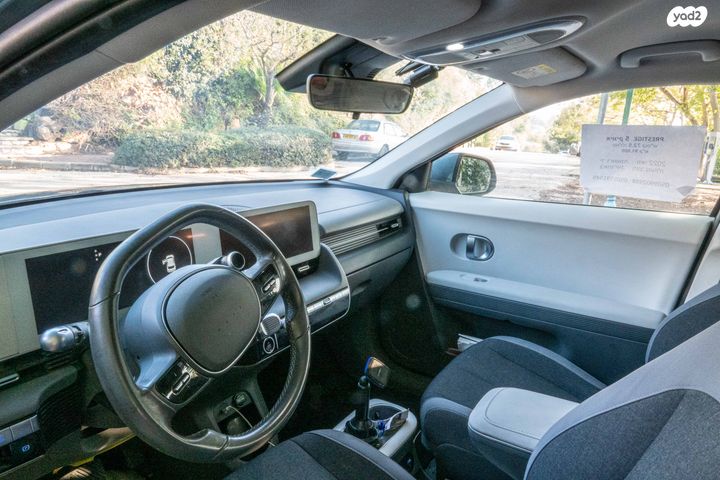 יונדאי איוניק 5