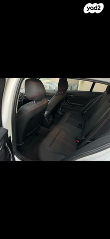 מודעת רכב ב מ וו סדרה 1