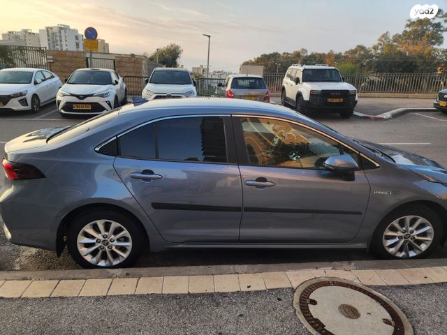 טויוטה קורולה