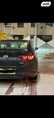 מודעת רכב מאזדה 3