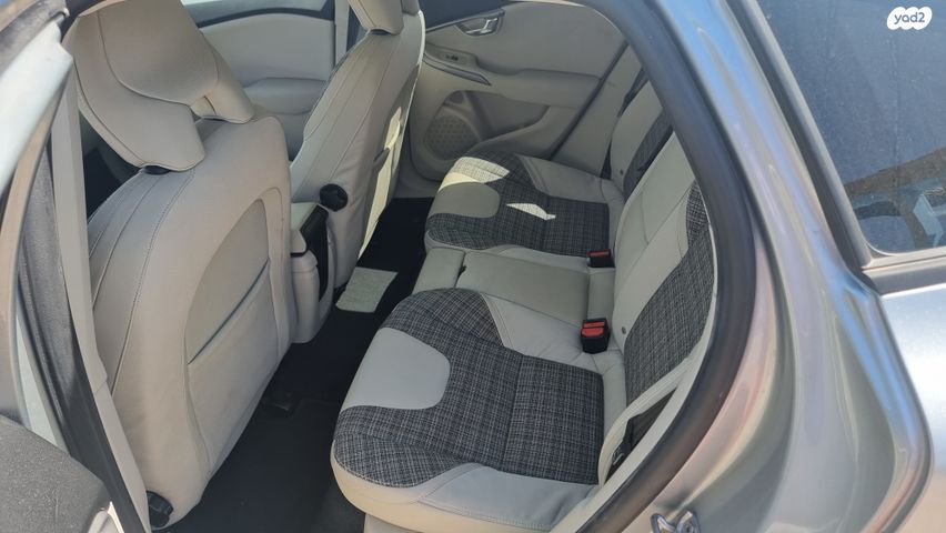 מודעת רכב וולוו V40