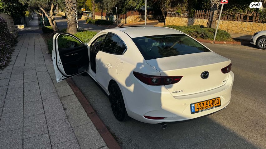 מאזדה 3
