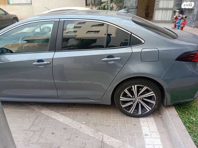 טויוטה קורולה