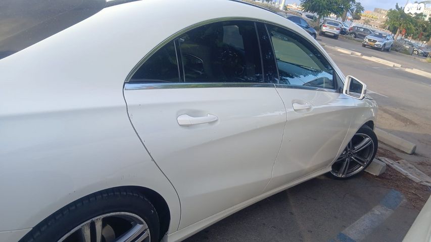 מודעת רכב מרצדס-בנץ CLA