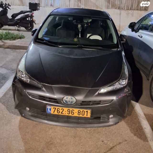 מודעת רכב טויוטה פריוס