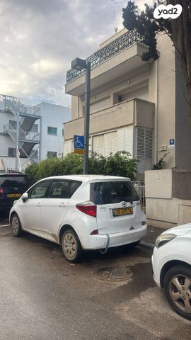 מודעת רכב טויוטה ורסו-S