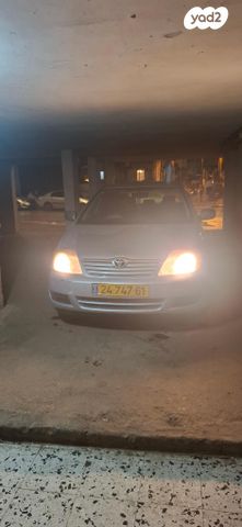 טויוטה קורולה