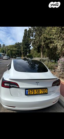טסלה מודל 3