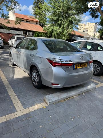 טויוטה קורולה