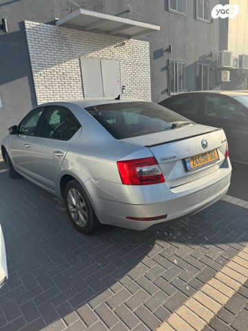 סקודה אוקטביה