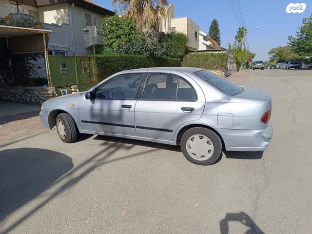 ניסאן אלמרה