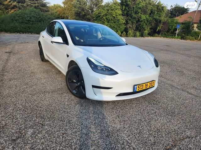 מודעת רכב טסלה מודל 3