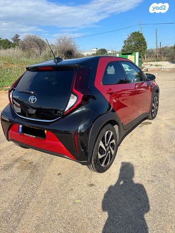 טויוטה אייגו X