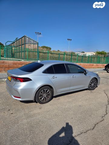 טויוטה קורולה