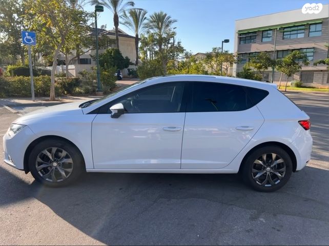 מודעת רכב סיאט לאון