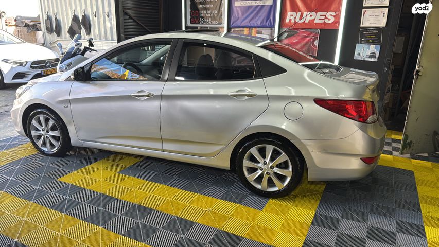 יונדאי אקסנט i25