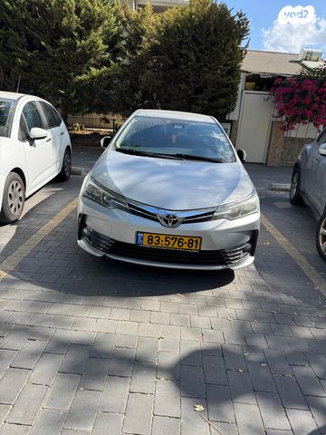 טויוטה קורולה