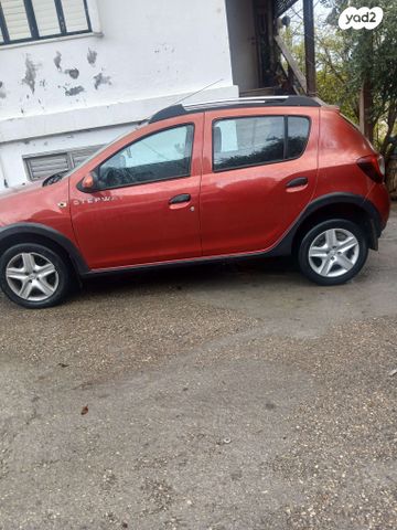דאצ'יה סנדרו Stepway