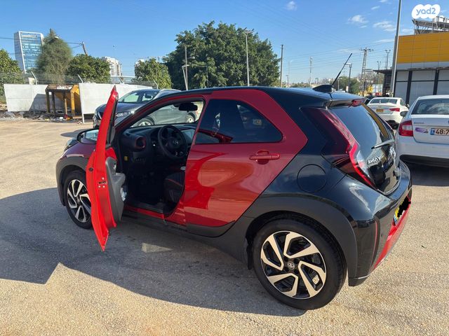 טויוטה אייגו X