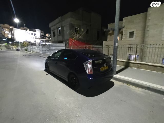 טויוטה פריוס