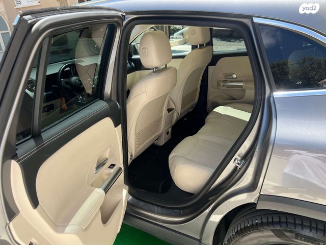 מרצדס-בנץ EQA