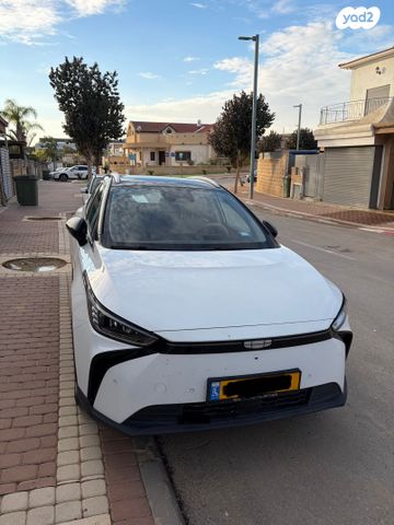 ג׳ילי Geometry C