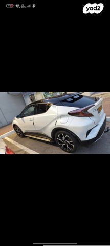 מודעת רכב טויוטה C-HR