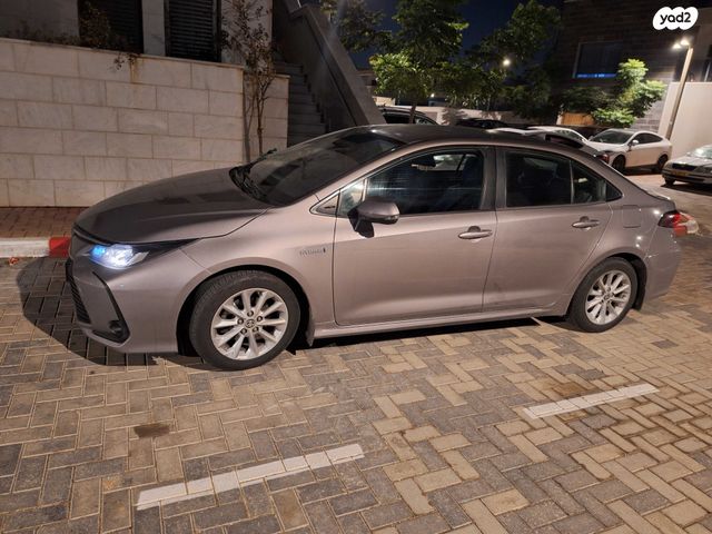 מודעת רכב טויוטה קורולה