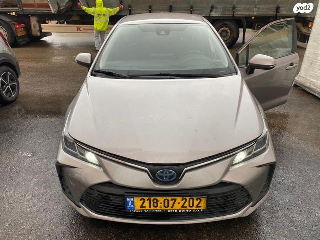 מודעת רכב טויוטה קורולה