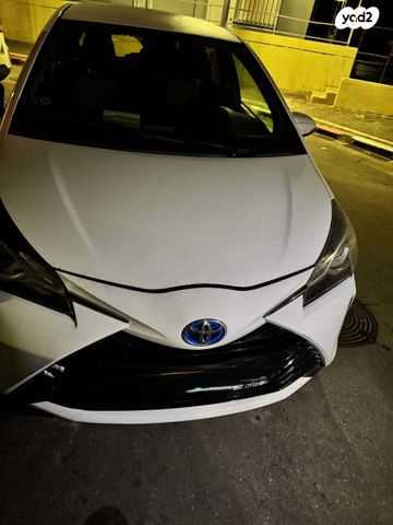 טויוטה יאריס