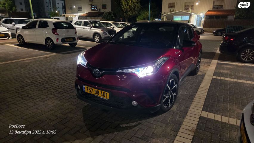 מודעת רכב טויוטה C-HR