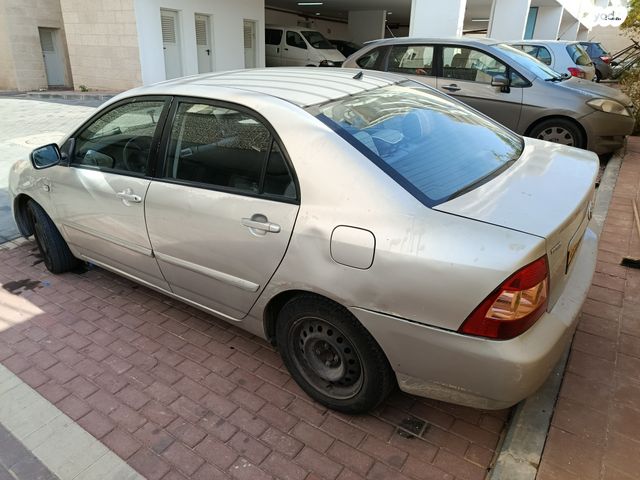 טויוטה קורולה