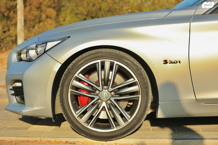 אינפיניטי Q50