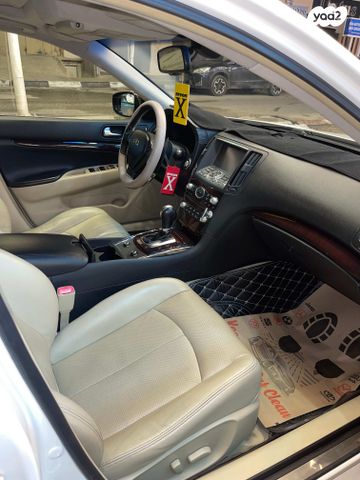 אינפיניטי G37