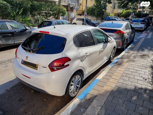 מודעת רכב פיג'ו 208